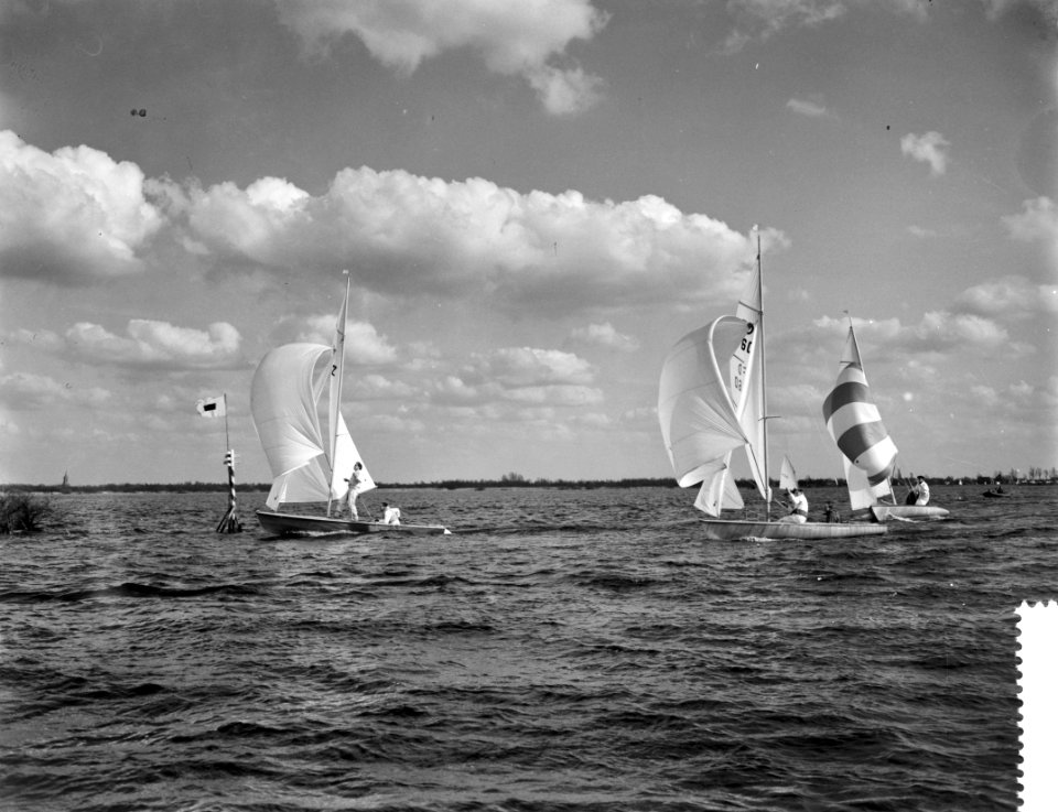 Koninklijke Watersport Vereniging Loosdrecht organiseert Internationale zeilwe, Bestanddeelnr 910-2491