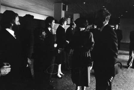 Koninginnen, openingen, concentratiekampen, Beatrix, koningin, Bestanddeelnr 932-5584