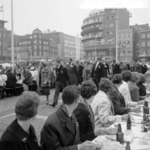 Koninklijk gezin bezoekt Utrecht reportage, Bestanddeelnr 913-8794