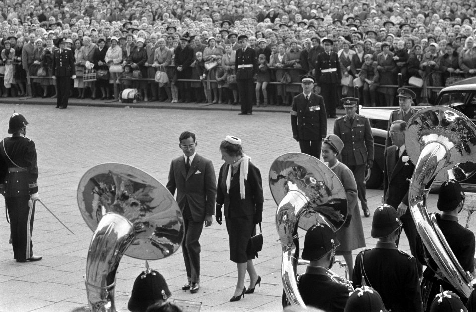 Koningspaar van Thailand bezoekt Rotterdam, Bestanddeelnr 911-7011