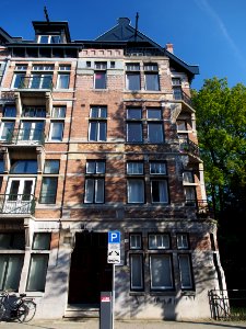 Koninginneweg 42