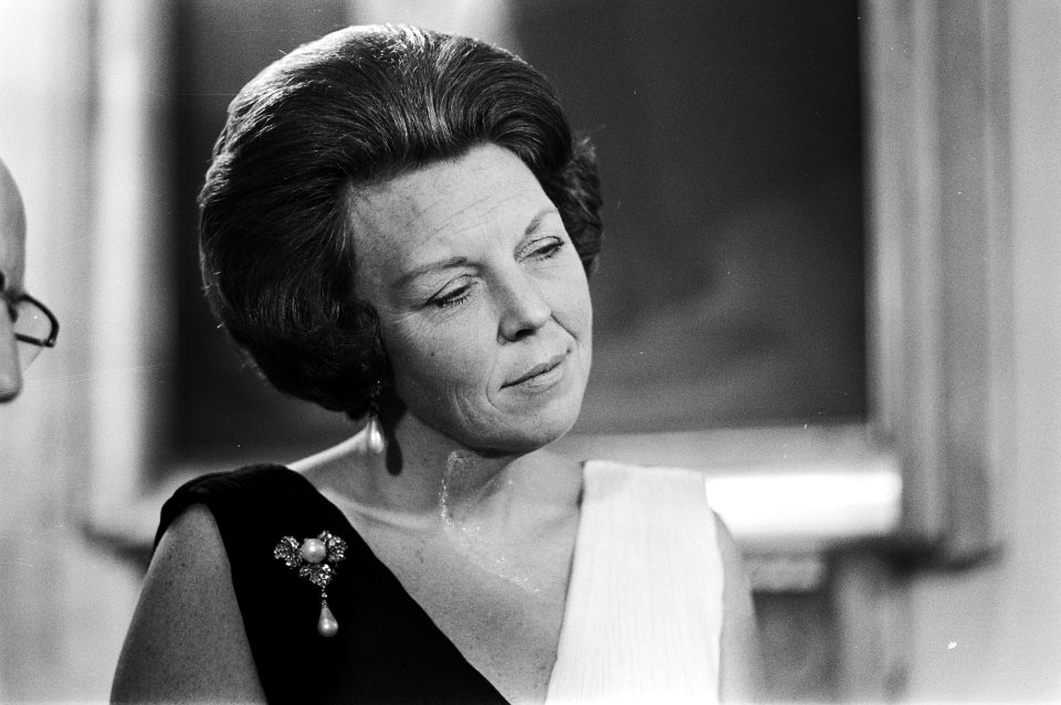 Koninginnen, portretten, Beatrix, koningin, Bestanddeelnr 932-3541