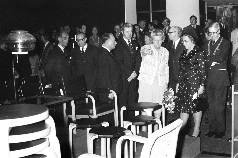Koninginnen, tentoonstellingen, openingen, Juliana, koningin, Bestanddeelnr 927-8967