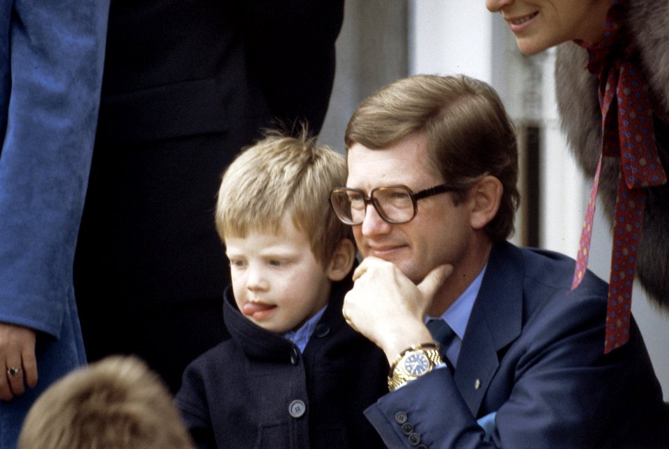 Koninginnedag 1978, defile Soestdijk mr. Pieter van Vollenhoven en zoon (close), Bestanddeelnr 254-9995