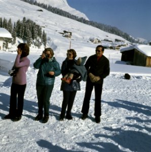 Koninklijke Familie voor wintersport in Lech, Oostenrijk Prins Johan Friso, Bestanddeelnr 254-8793
