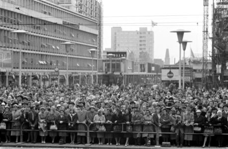 Koningspaar van Thailand bezoekt Rotterdam, Bestanddeelnr 911-7008