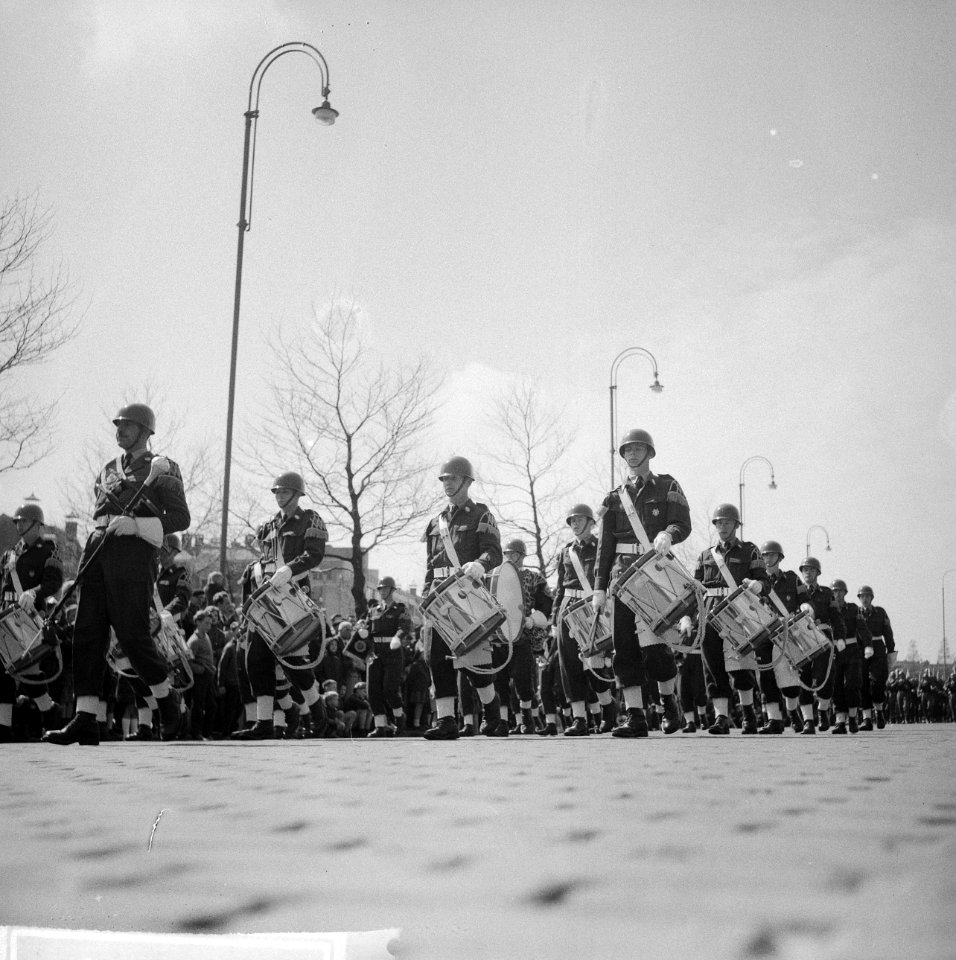 Koninginnedag 1964, parade, Bestanddeelnr 916-3775