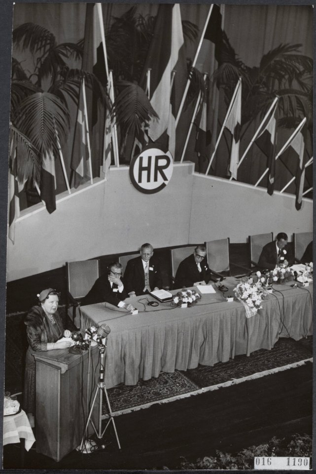 Koninklijk huis, prinsen, koninginnen, redevoeringen, congressen, vlaggen, , Che, Bestanddeelnr 016-1190
