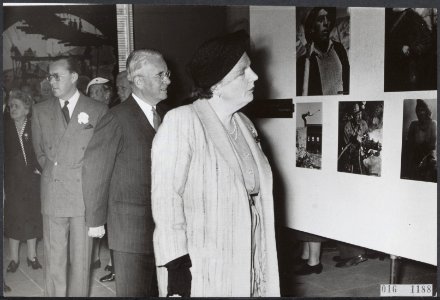Koninklijk huis, prinsen, koninginnen, bezoeken, tentoonstellingen, fotos, ambas, Bestanddeelnr 016-1188