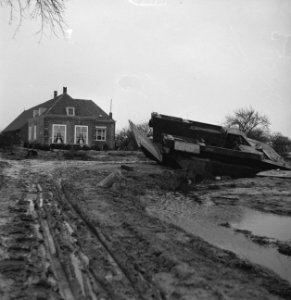Koninklijke Nederlandse Prinses Irene Brigade neemt deel aan bevrijding van Nede, Bestanddeelnr 934-9744