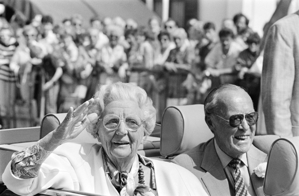 Koninginnedag 1987 Prins Bernhard en Prinses Juliana auto, Bestanddeelnr 933-9687
