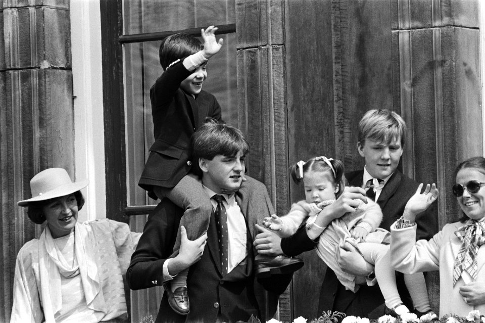 Koninginnedag 1984 in Den Haag Willem Alexander met nichtje Juliana en Maurits, Bestanddeelnr 932-9508