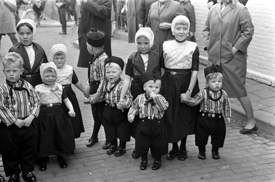 Koningin Juliana bezoekt Urk, Bestanddeelnr 921-3430