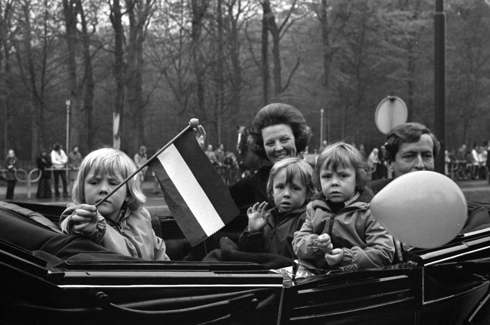 Koninginnedag op Soestdijk Beatrix en Claus en Willem Alexander (l), Constantij, Bestanddeelnr 927-1591