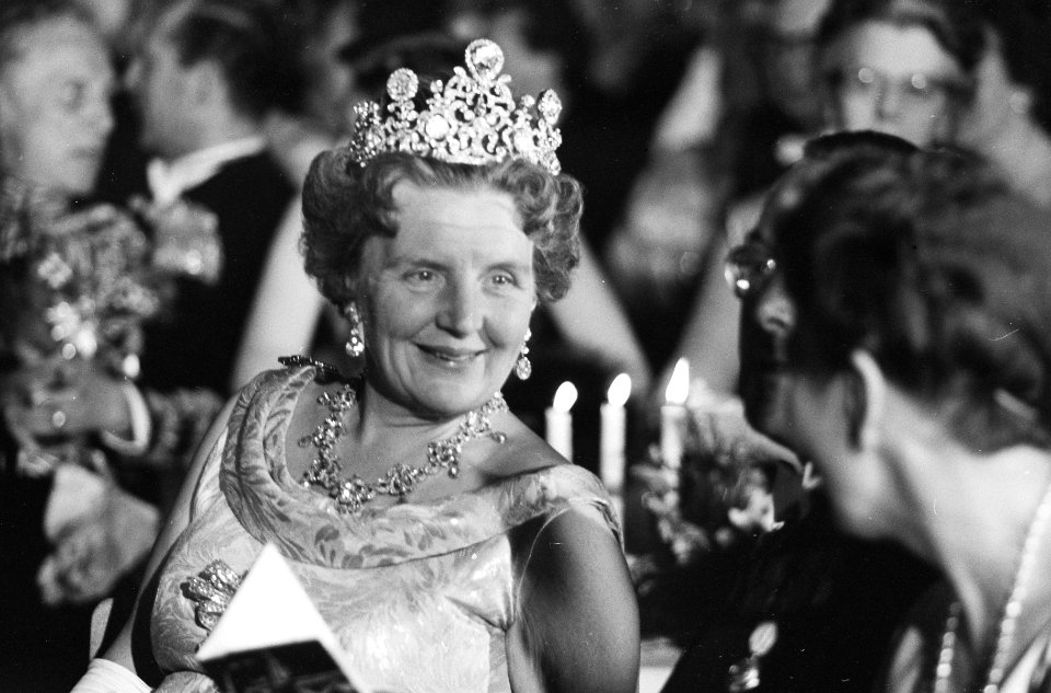 Koningin Juliana en prins Bernhard, Bestanddeelnr 913-8343