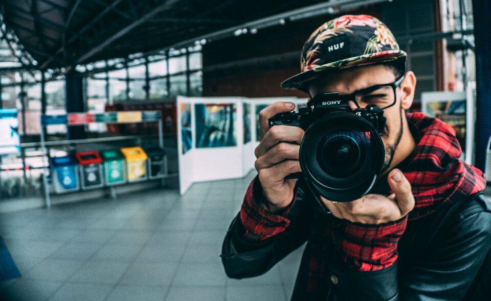 Taking picture capture close-up