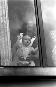 Koninginnedag. Prinses Beatrix met zoon en de zuster, Bestanddeelnr 921-3057