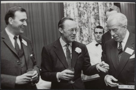 Koninklijk huis, prinsen, maaltijden, gesprekken, American Association, Bernhard, Bestanddeelnr 016-0705