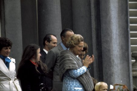 Koninginnedag 1974, defile Soestdijk koningin Juliana , close, Bestanddeelnr 254-9591