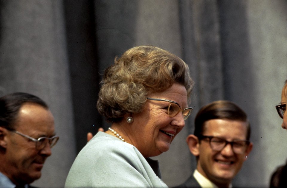 Koninginnedag nr. 17 Prins Maurits en Pr. Alexande nr. 18 koningin Juliana , Bestanddeelnr 254-8460