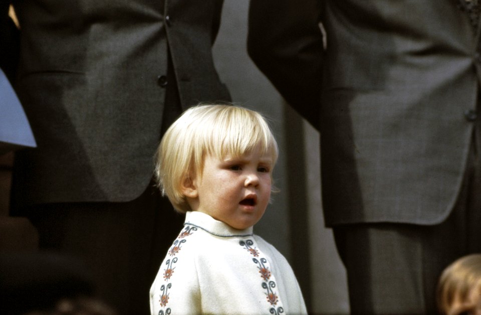 Koninginnedag nr. 13 mr. Pieter van Vollenhoven met Pr. Maurits en Pr. Margri, Bestanddeelnr 254-8459