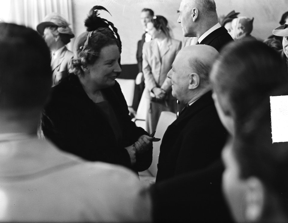 Koningin Juliana en Minister Joekes, Bestanddeelnr 904-5410