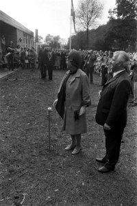 Koningin Juliana en de burgemeester, Bestanddeelnr 924-9985