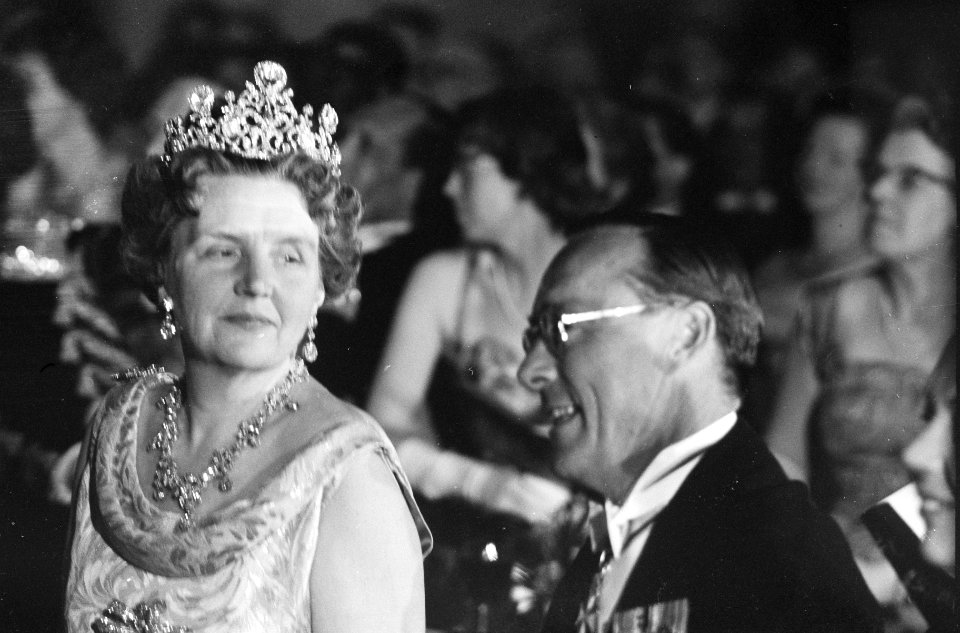 Koningin Juliana en prins Bernhard, Bestanddeelnr 913-8349