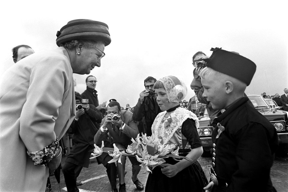 Koningin Juliana bezoekt Urk, Bestanddeelnr 921-3435