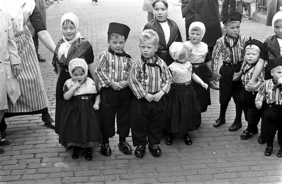 Koningin Juliana bezoekt Urk, Bestanddeelnr 921-3429