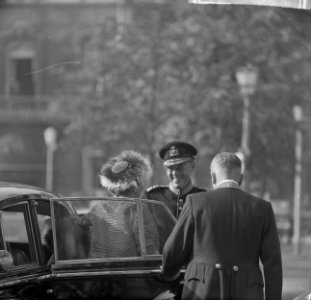 Koningin Juliana en prins Bernhard, Bestanddeelnr 915-5372