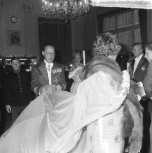Koningin Juliana en prins Bernhard, Bestanddeelnr 915-2813