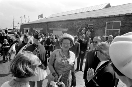 Koningin Juliana bezoekt Noord Holland, Bestanddeelnr 922-5327