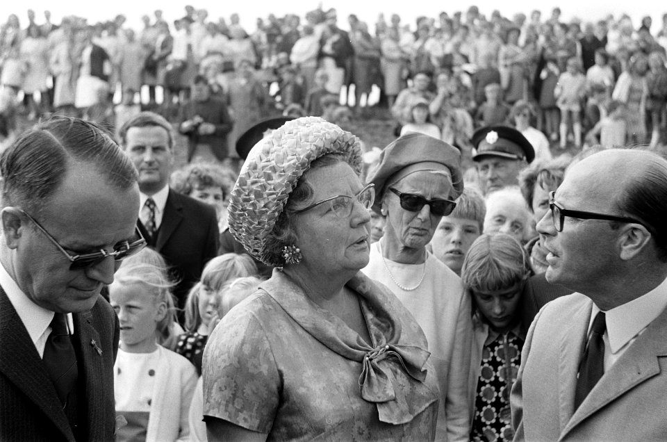 Koningin Juliana bezoekt Noord Holland, Bestanddeelnr 922-5329
