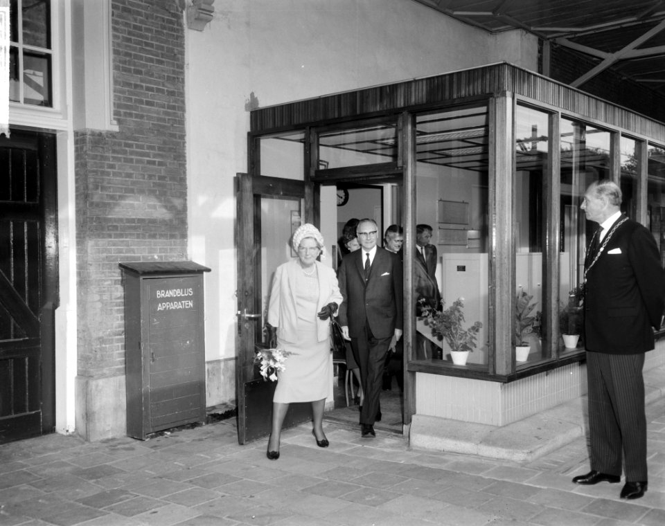 Koningin Juliana een dag te gast bij de NS tgv 125-jarig bestaan, Hare Majest, Bestanddeelnr 916-9253