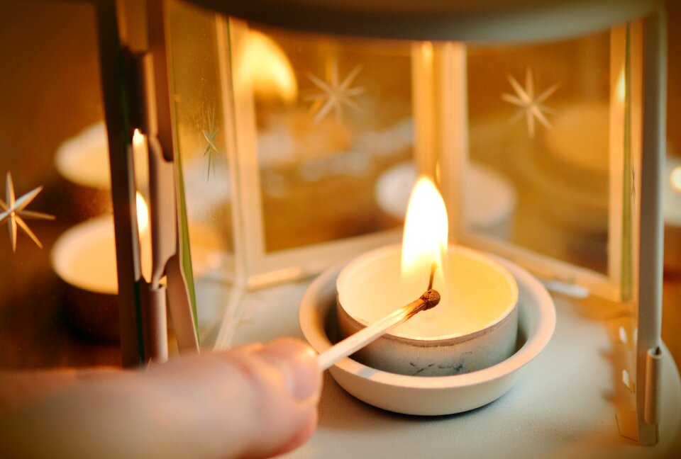 Light candle candlelight shining