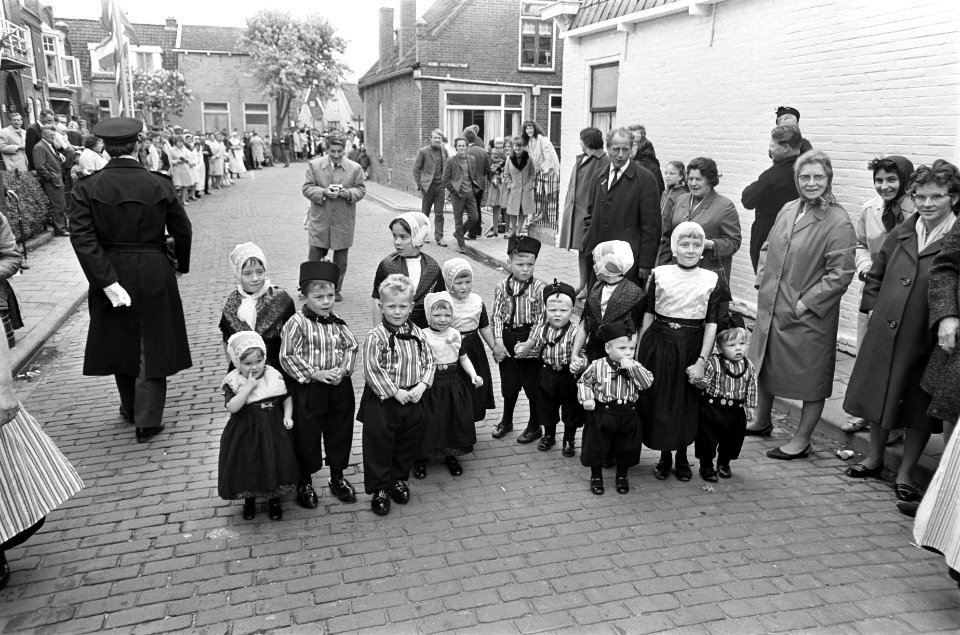 Koningin Juliana bezoekt Urk, Bestanddeelnr 921-3433
