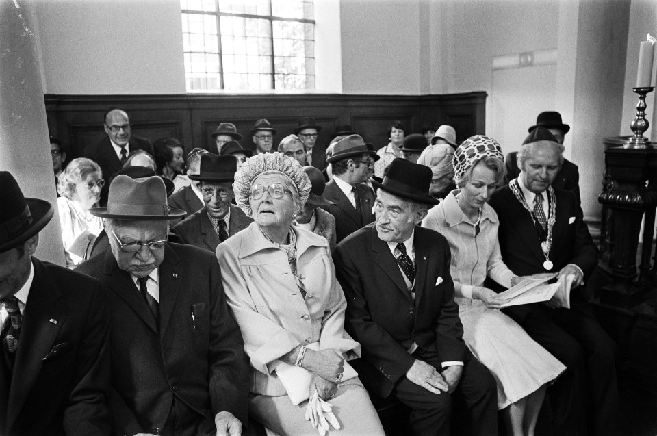 Koningin Juliana bij inwijding gerestaureerde synagoge van Liberaal Joodse Gemee, Bestanddeelnr 928-7636