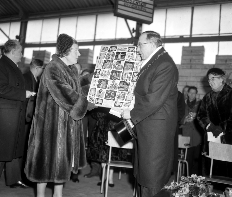 Koningin Juliana bezoekt het Westland, Bestanddeelnr 912-0182