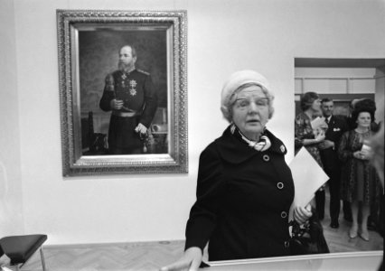 Koningin Juliana is op de tentoonstelling 'Luxemburg onder Oranje-Nassau 1815-18, Bestanddeelnr 927-5830