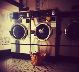 Washing laundry washeteria photo