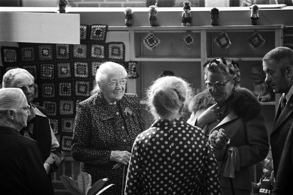 Koningin Juliana bezoekt Veenendaal, Bestanddeelnr 928-7988