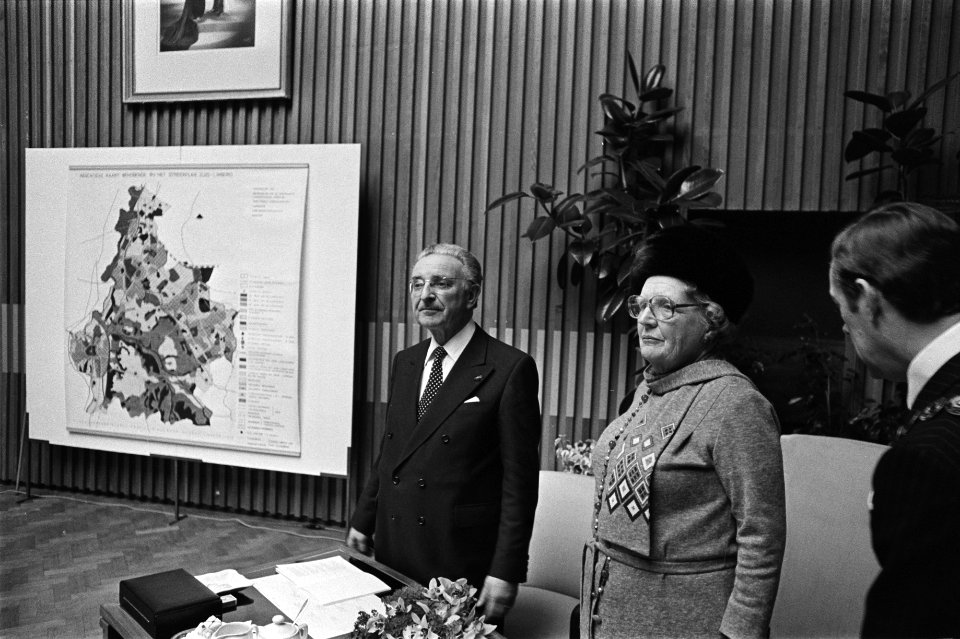 Koningin Juliana bij DSM, Bestanddeelnr 928-9767
