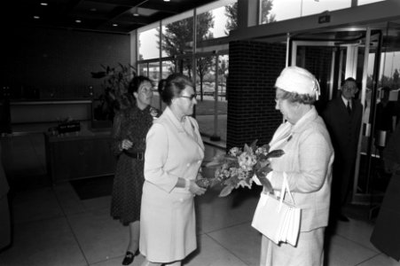 Koningin Juliana bij landdag UVV in RAI, Amsterdam t.g.v. 25 jaar UVV, Bestanddeelnr 923-5522