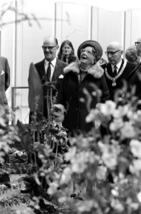 Koningin Juliana op de tentoonstelling, Bestanddeelnr 925-4916
