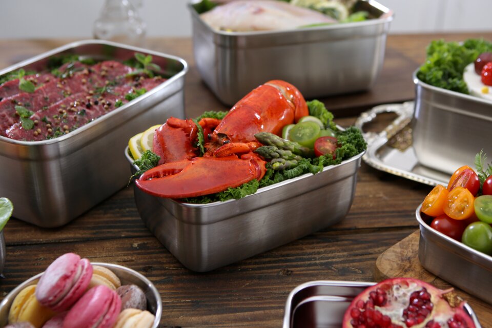 Stainless steel containers cooking difficile