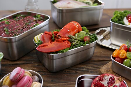 Stainless steel containers cooking difficile