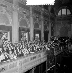 Koningin Juliana bezoekt het Concertgebouw, Bestanddeelnr 905-9438
