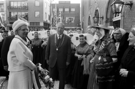 Koningin Juliana bezoekt Zeeland Grote Markt te Goes, Bestanddeelnr 927-2522