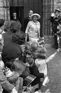 Koningin Juliana bezoekt Zeeland., Bestanddeelnr 921-4489